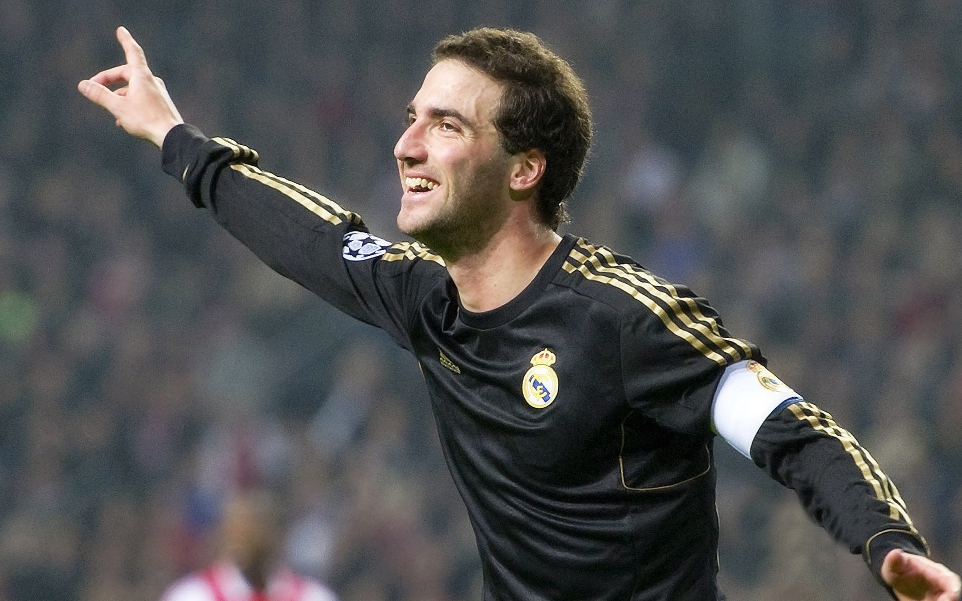 表现优异引爆全场!,西亚卡姆意外战胜利物浦上演精彩一战